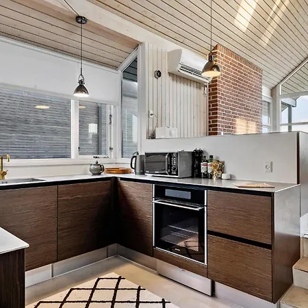 Feriehus 2 Bedroom Cozy In