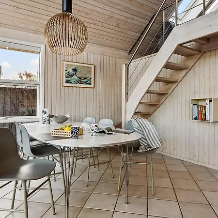 2 Bedroom Cozy In *